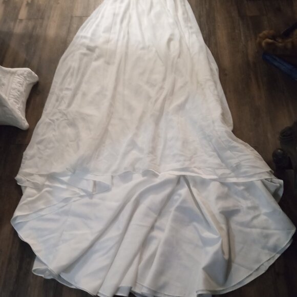 Galina David's Bridal white sleeveless off the shoulders gown size12 - Picture 6 of 11